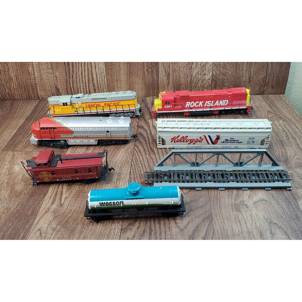 Locomotive Cars Bridge HO Scale Model Trains Lot of 7 - Untested For Parts